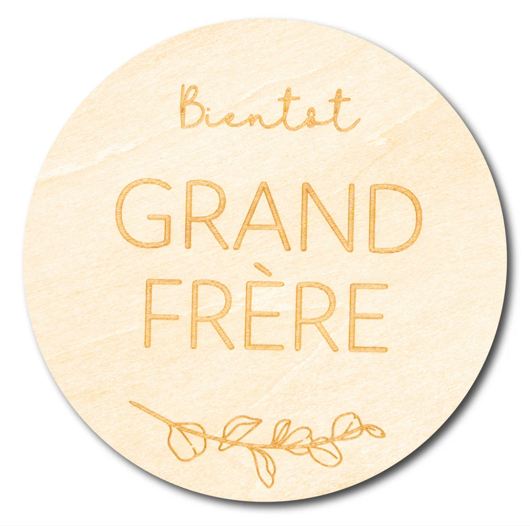Engraved Wooden Milestone Disc – “Soon to be a Big Brother”