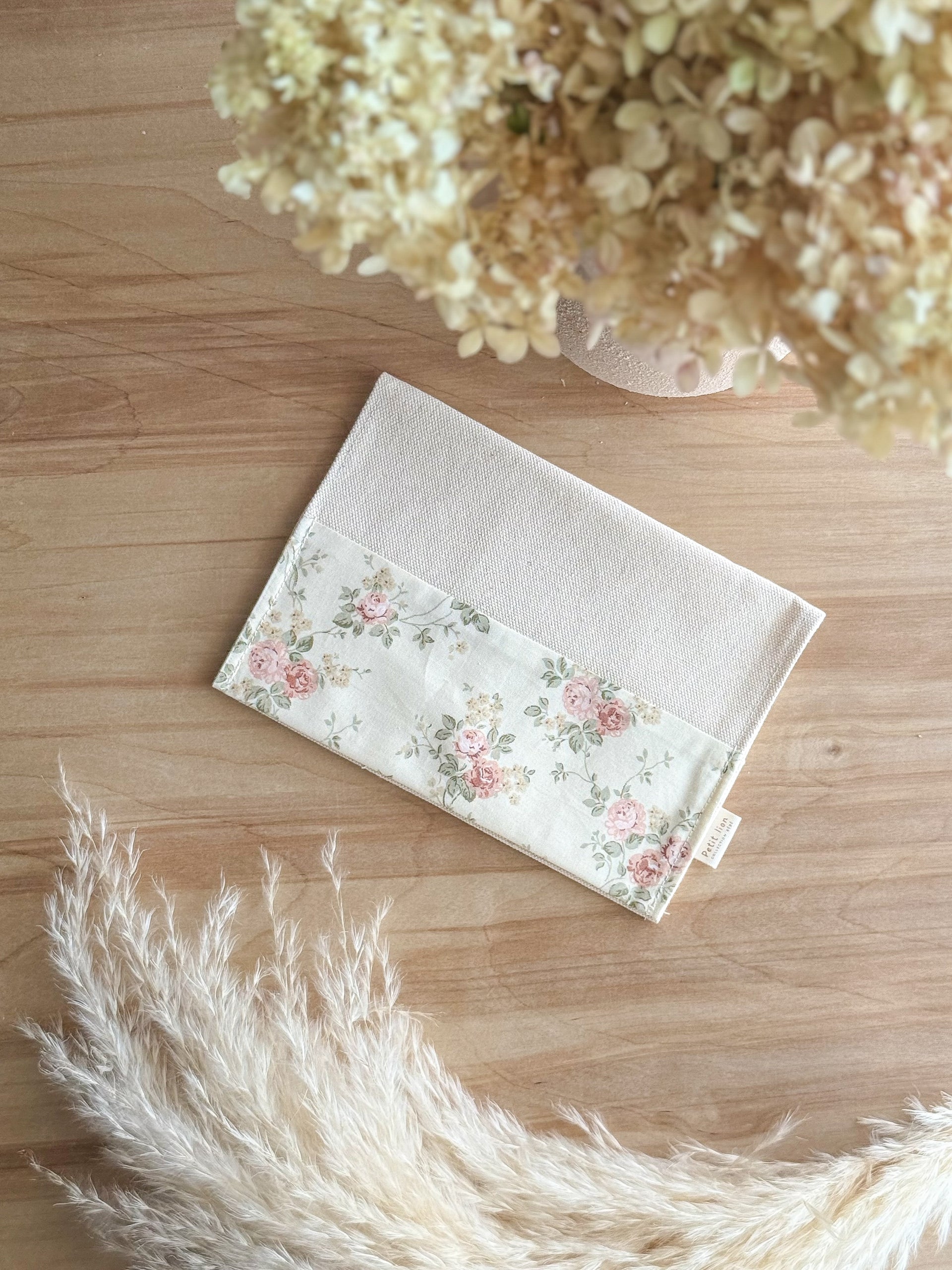 Protège carnet de vaccination – Fleurie Vintage